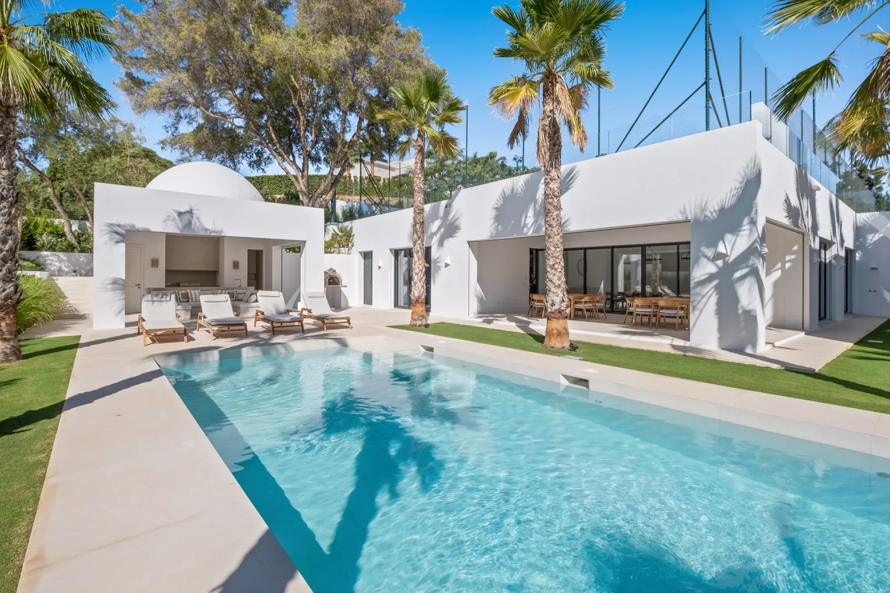 Villa Byblos, Sotogrande: Heated 18m swimming pool Villa Byblos, Sotogrande: Heated 18m swimming pool