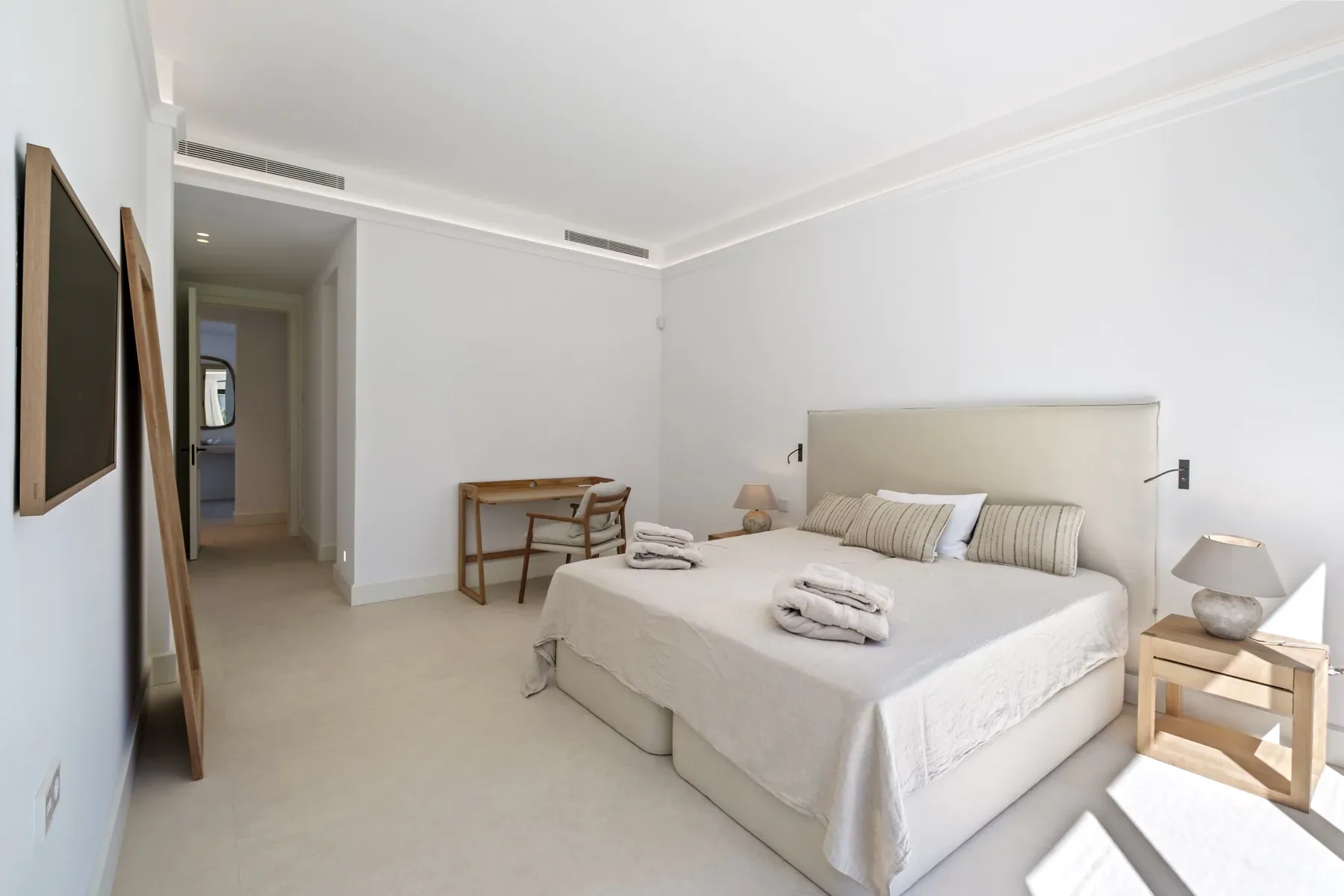 Villa Byblos, Sotogrande: Guest bedroom Villa Byblos, Sotogrande: Guest bedroom