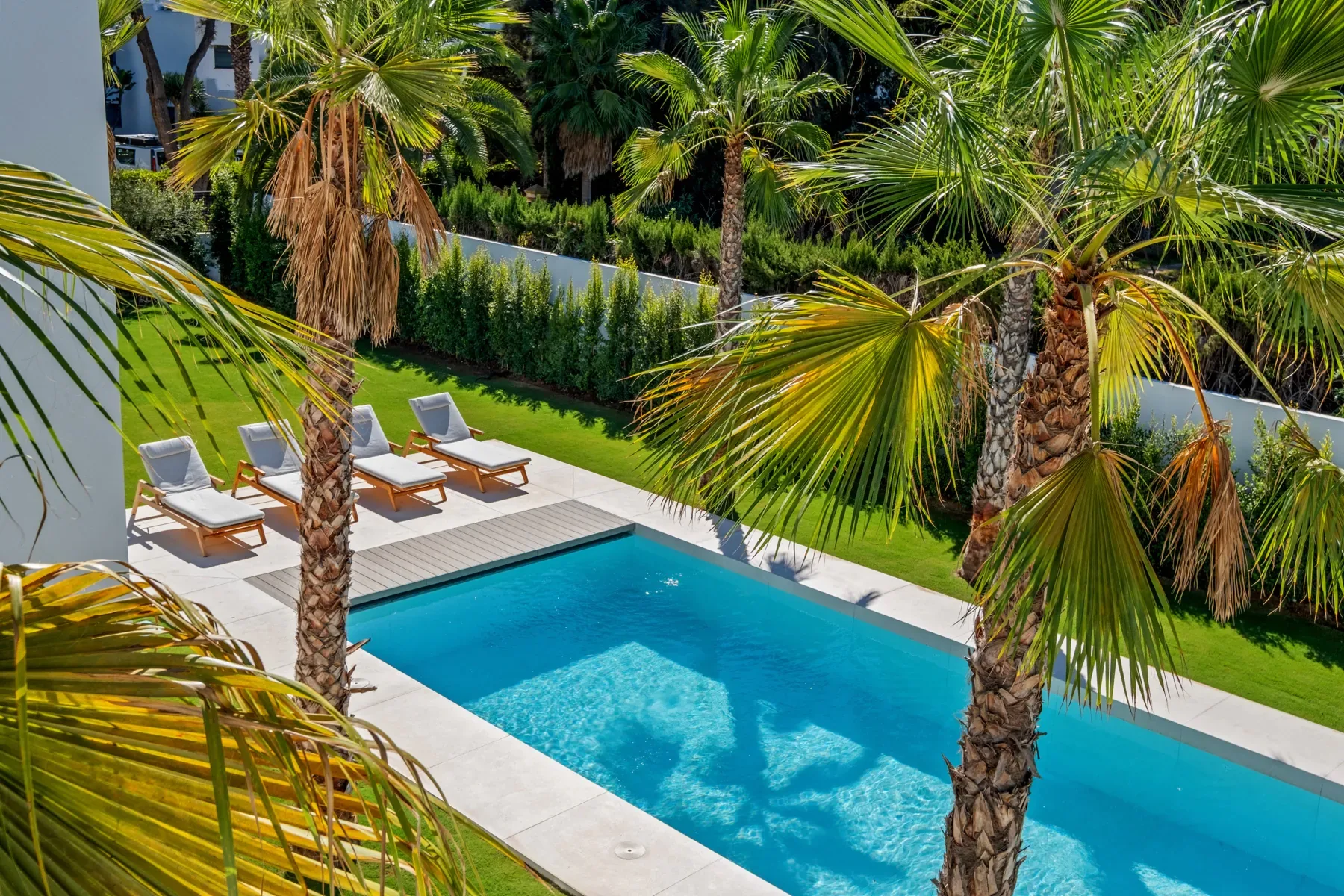 Villa Byblos, Sotogrande: Swimming pool from above Villa Byblos, Sotogrande: Swimming pool from above